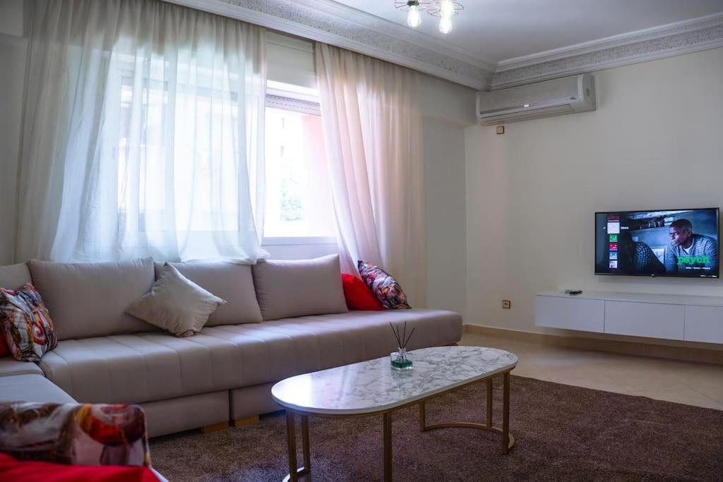 Appart Bien Place Et Fonctionnel マラケシュ エクステリア 写真